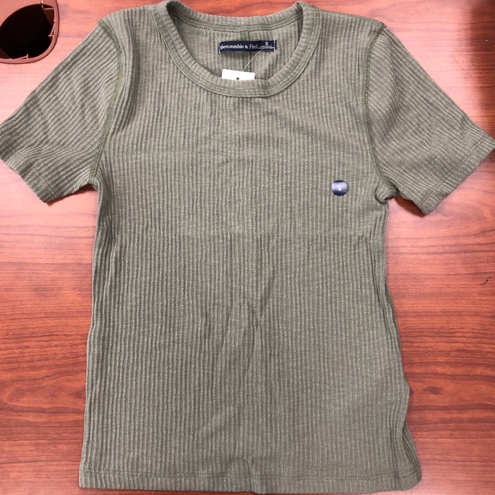 NWT Green Abercrombie & Fitch top ribbed texture